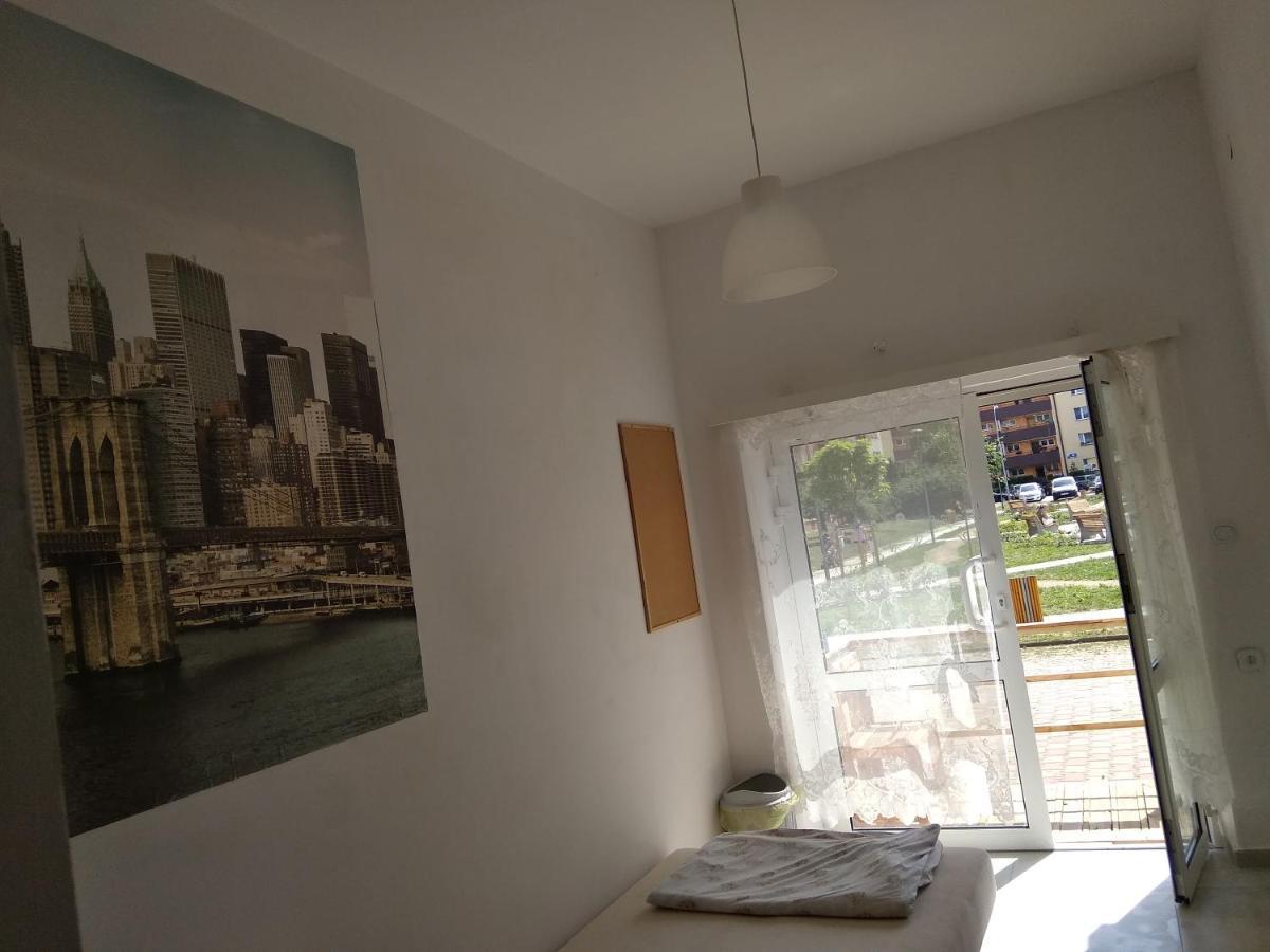 Apartament Przy Parku Noclegi ปวอตสก์ ภายนอก รูปภาพ